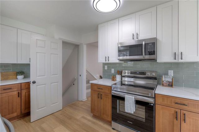 5121 S Cottage Avenue, Independence, MO 64055