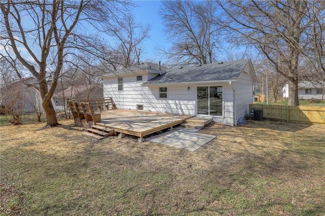 5121 S Cottage Avenue, Independence, MO 64055