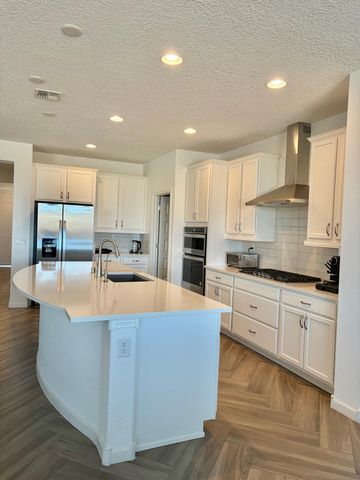 9231 Sugar Creek Lane NW, Albuquerque, NM 87120