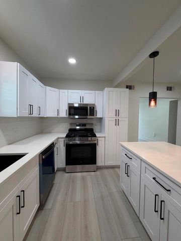 2814 Truxillo Street 2, Houston, TX 77004