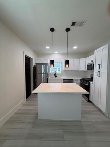2814 Truxillo Street 2, Houston, TX 77004