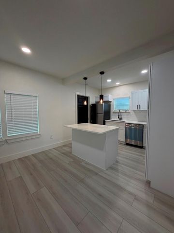 2814 Truxillo Street 2, Houston, TX 77004