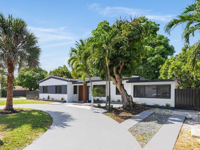 770 NE 160th Street, Miami, FL 33162