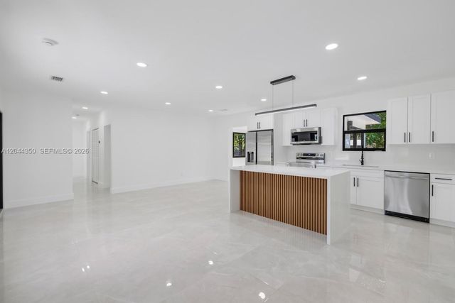 770 NE 160th Street, Miami, FL 33162