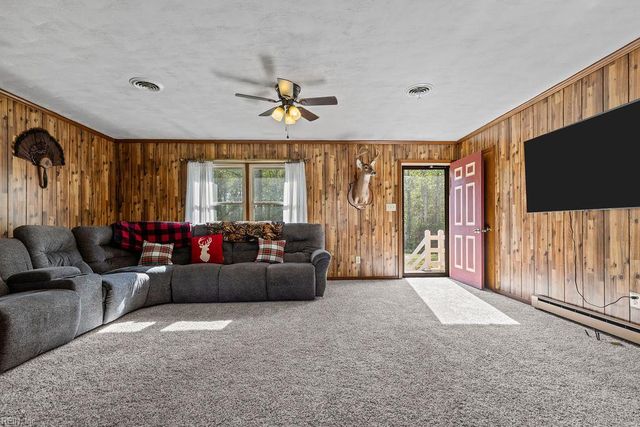 30446 Cypress Bridge RD, Newsoms, VA 23874