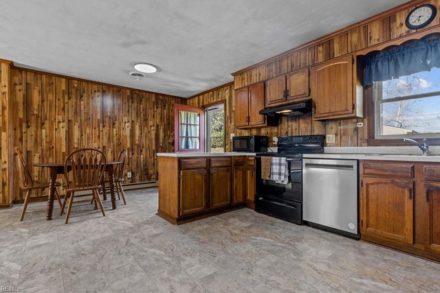 30446 Cypress Bridge RD, Newsoms, VA 23874