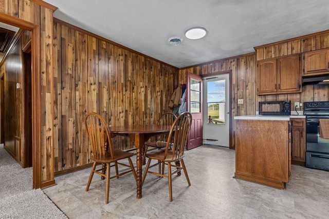 30446 Cypress Bridge RD, Newsoms, VA 23874