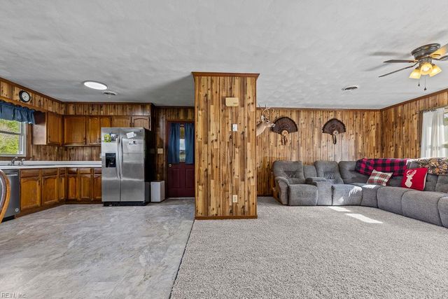 30446 Cypress Bridge RD, Newsoms, VA 23874