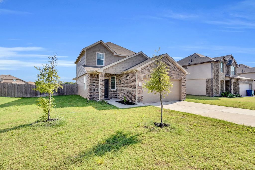 1334 Wentwood Drive, Desoto, TX 75115