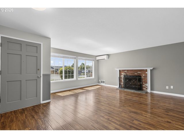 2317 WREN Dr, Longview, WA 98632