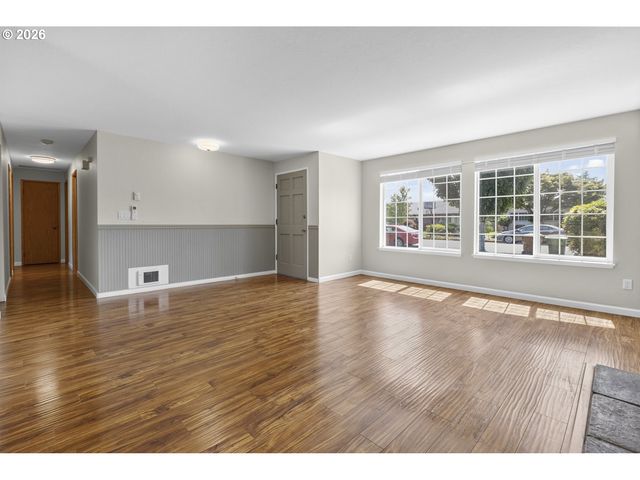 2317 WREN Dr, Longview, WA 98632