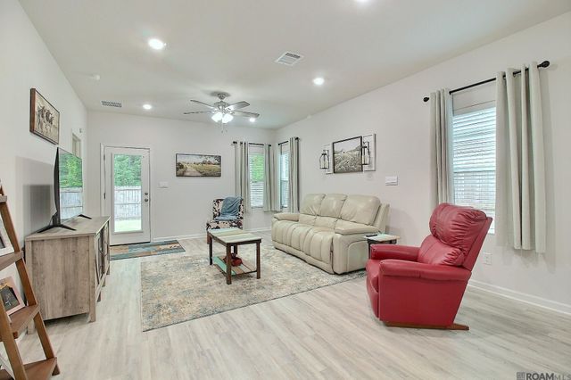 937 Renova Drive, Baton Rouge, LA 70820