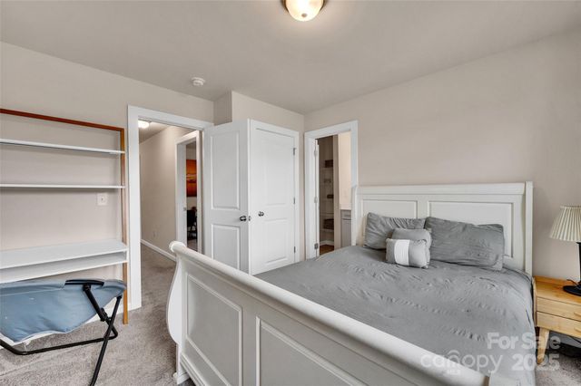 231 Hoskins Avenue Drive, Charlotte, NC 28208