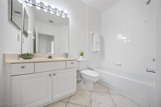 3471 Pointe Creek CT 206, Bonita Springs, FL 34134