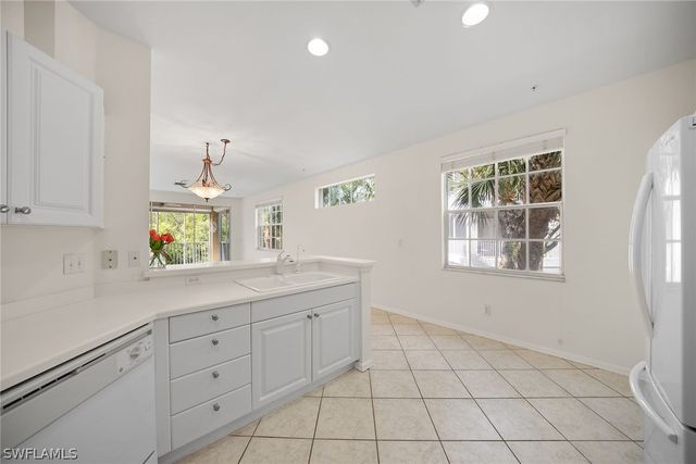 3471 Pointe Creek CT 206, Bonita Springs, FL 34134