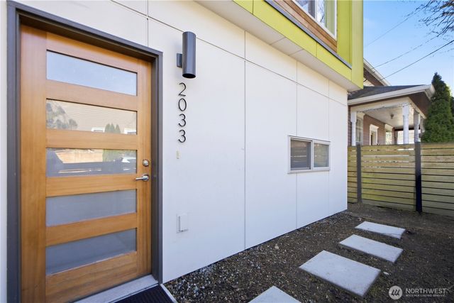 2033 NW 65th Street, Seattle, WA 98117