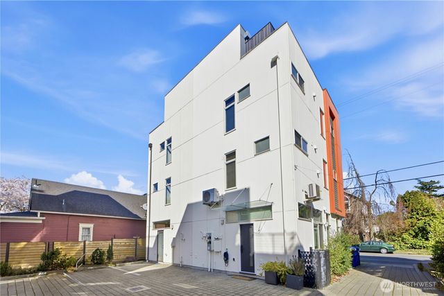 2033 NW 65th Street, Seattle, WA 98117