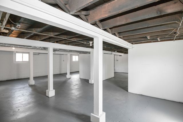 235 N ARDMORE Avenue, Villa Park, IL 60181