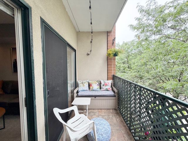 4625 W Lawrence Avenue 401, Chicago, IL 60630