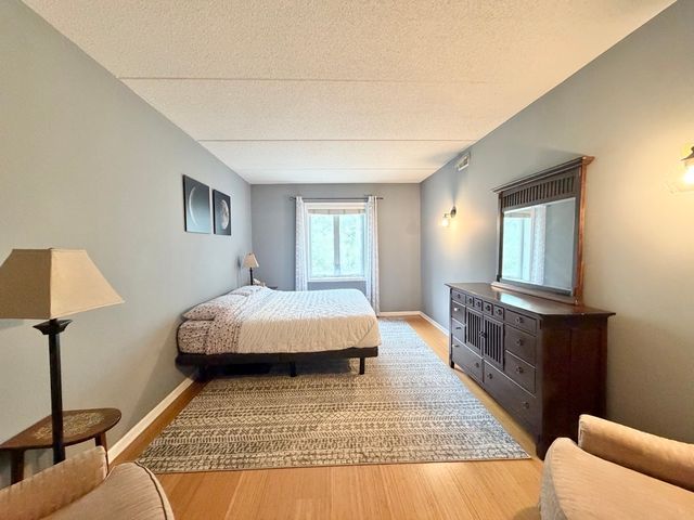 4625 W Lawrence Avenue 401, Chicago, IL 60630