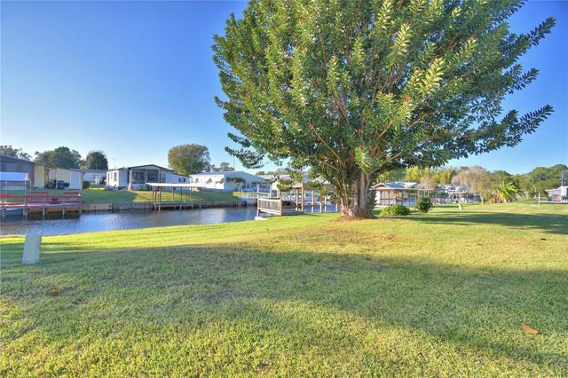 172 BONNIE DRIVE, Auburndale, FL 33823