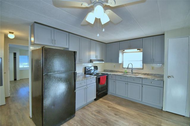 172 BONNIE DRIVE, Auburndale, FL 33823