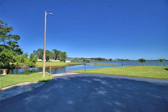 172 BONNIE DRIVE, Auburndale, FL 33823