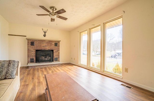 181 Shawnee Drive, Vanceburg, KY 41179