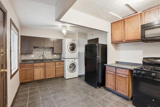 1620 180th Place, Hammond, IN 46324