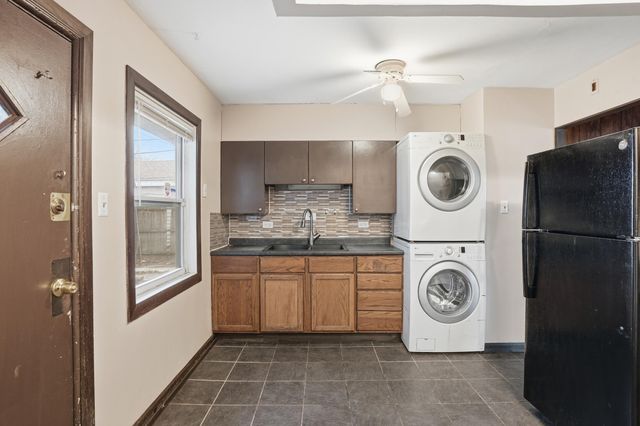 1620 180th Place, Hammond, IN 46324