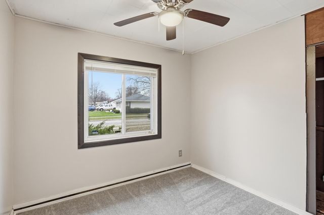 1620 180th Place, Hammond, IN 46324