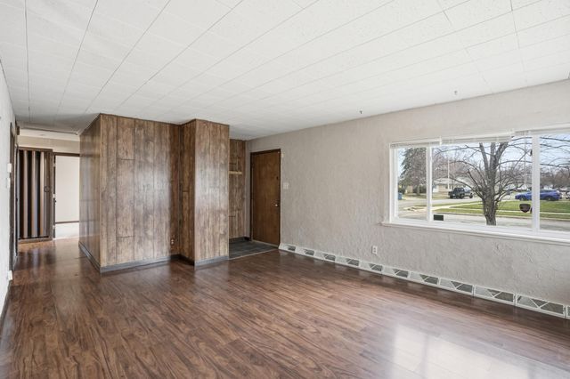 1620 180th Place, Hammond, IN 46324