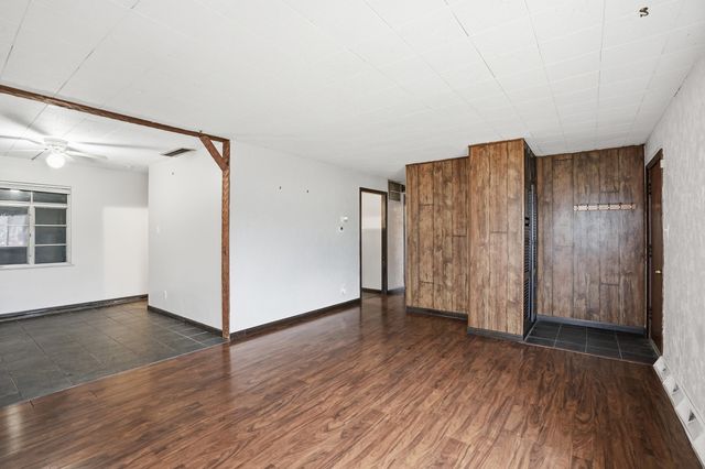 1620 180th Place, Hammond, IN 46324