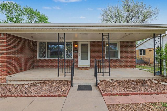 1228 N Georgie Ave, Derby, KS 67037