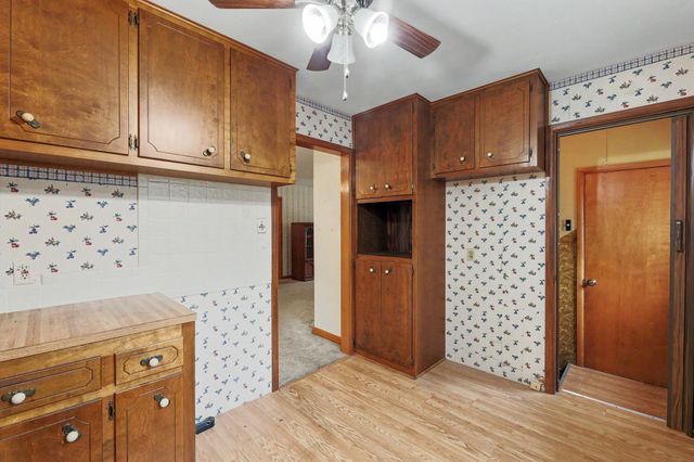 1228 N Georgie Ave, Derby, KS 67037