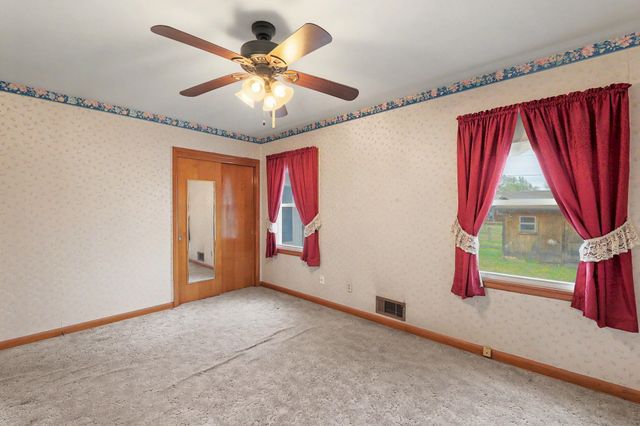 1228 N Georgie Ave, Derby, KS 67037