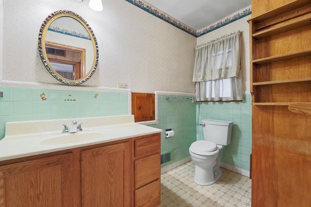 1228 N Georgie Ave, Derby, KS 67037