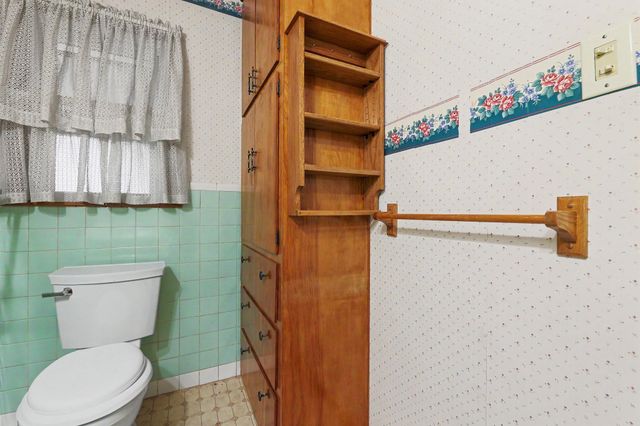 1228 N Georgie Ave, Derby, KS 67037