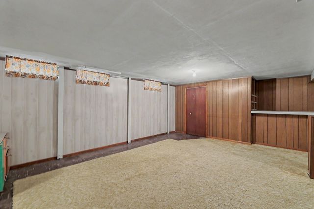 1228 N Georgie Ave, Derby, KS 67037