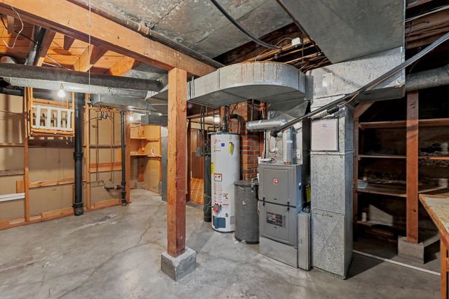 1228 N Georgie Ave, Derby, KS 67037