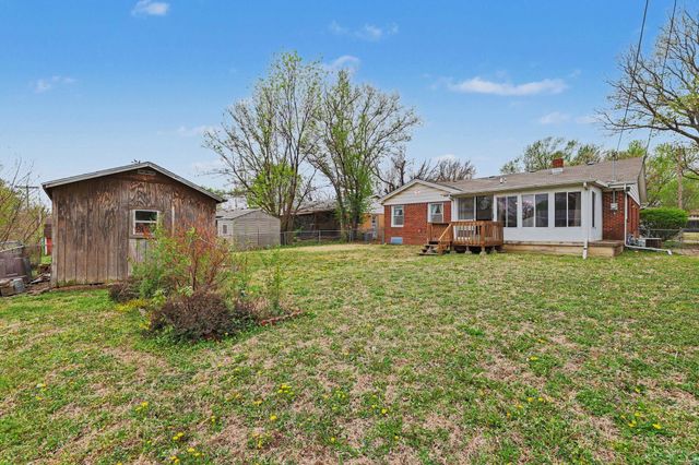 1228 N Georgie Ave, Derby, KS 67037