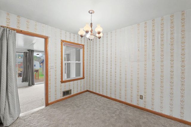 1228 N Georgie Ave, Derby, KS 67037