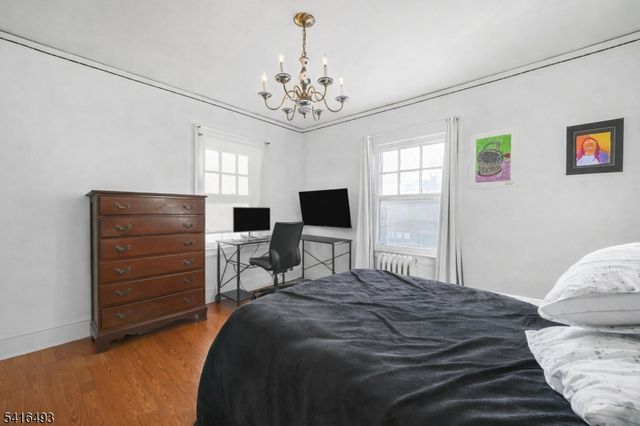 15 Donald Pl, Elizabeth City, NJ 07208