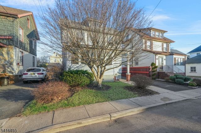 15 Donald Pl, Elizabeth City, NJ 07208