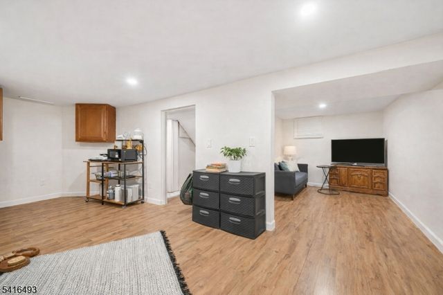 15 Donald Pl, Elizabeth City, NJ 07208