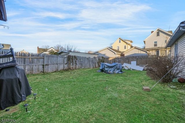 15 Donald Pl, Elizabeth City, NJ 07208