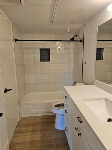 2626 Holly Hall Street 1206, Houston, TX 77054