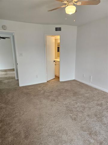 2626 Holly Hall Street 1206, Houston, TX 77054