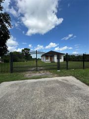 10809 Telephone Road, Houston, TX 77075