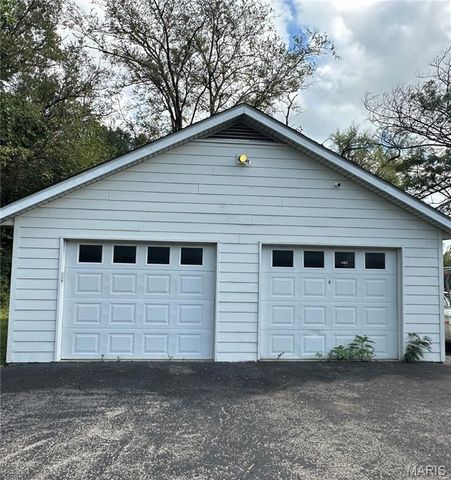 62 Jarvis Place, East St Louis, IL 62207